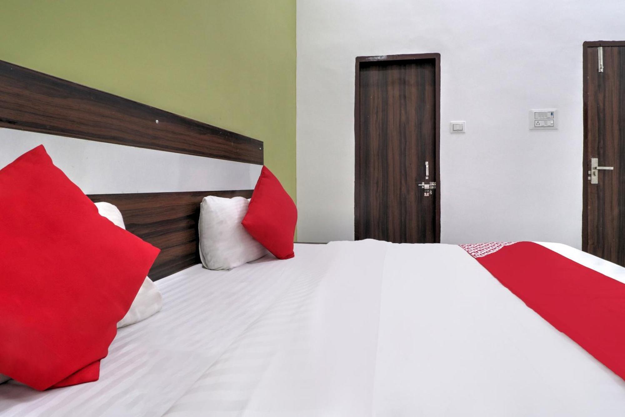 Hotel O 71370 White House Garhi Harsaru Luaran gambar