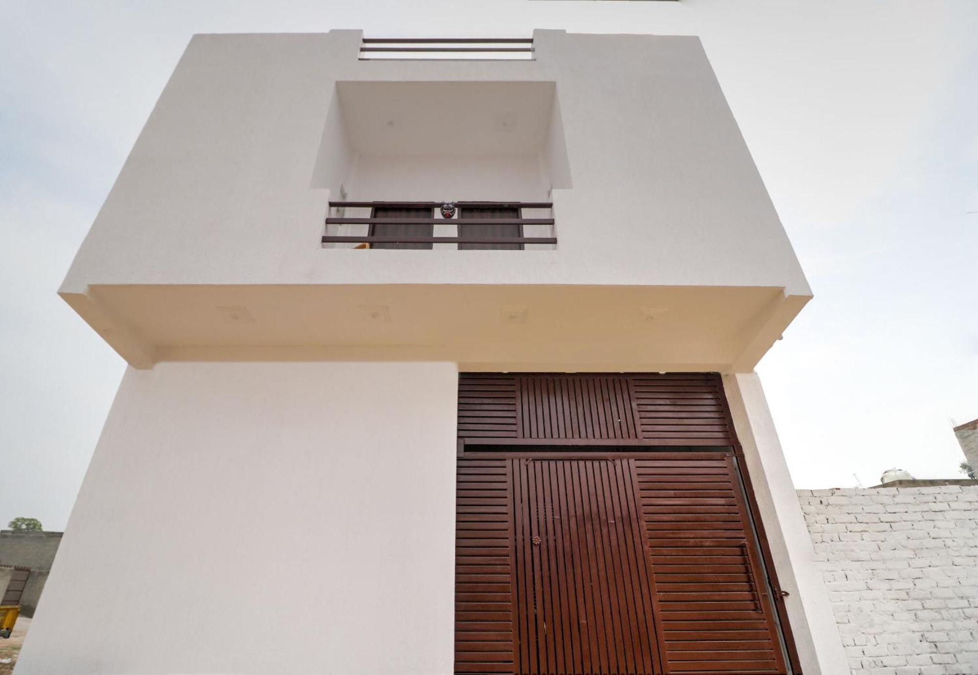 Hotel O 71370 White House Garhi Harsaru Luaran gambar